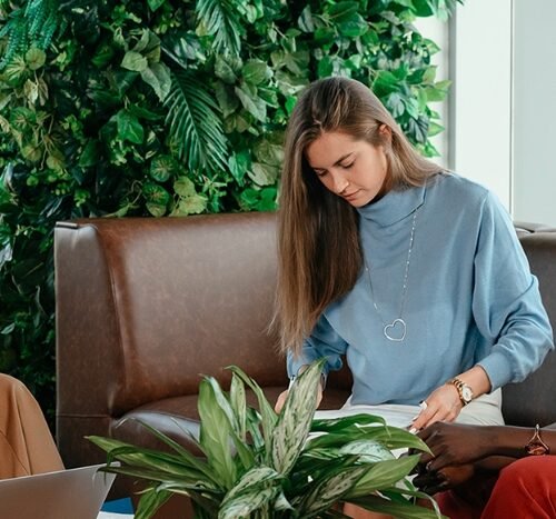 Women Leaders in Cannabis: Shattering the Grass Ceiling