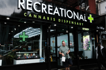 New York Governor Saves 150 Pot Shops from Sudden Closure